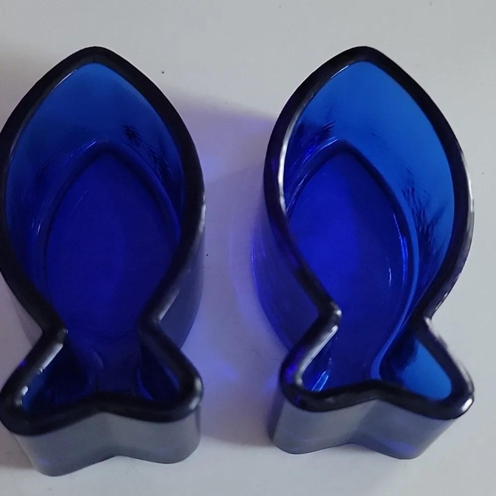 COLBALT BLUE GLASS FISH SNACK BOWLS PIER 1 2 BUNDLE